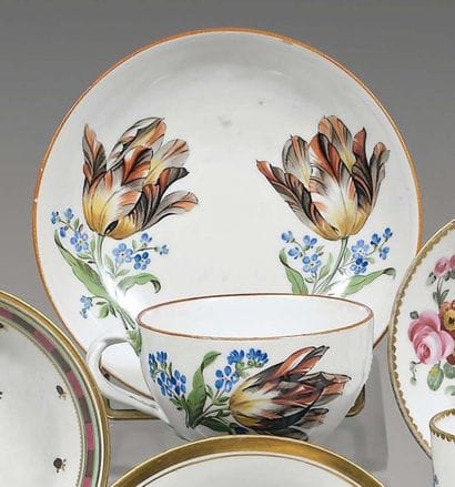 Meissen. Tasse à thé et sa soucoupe à décor...