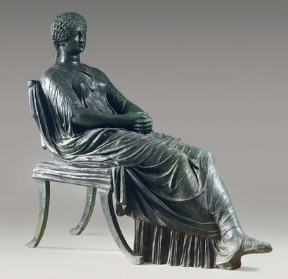 Statue d'après l'antique en bronze à patine...
