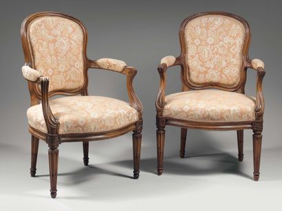 Paire de fauteuils à dossier cabriolet en...