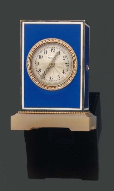 CARTIER. Années 1910.
PENDULETTE BORNE en...