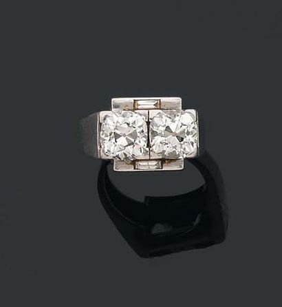 MAUBOUSSIN. Année 1940.
BAGUE chevalière...