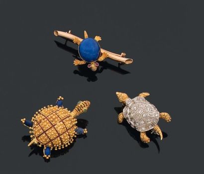 Ensemble de TROIS BROCHES en forme de tortue,...
