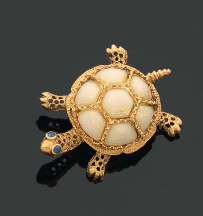 BROCHE en forme de tortue en or 18 kts émaillé...