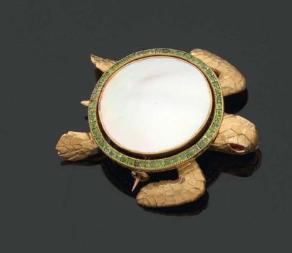 Grande BROCHE en forme de tortue ornée d'un...