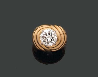 BOUCHERON. Années 1980.
BAGUE chevalière...