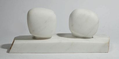 DAMIEN PASQUIER-DESVIGNES
Via à vis, 2013
Marbre...
