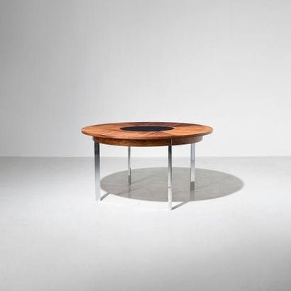 HANS BRATTRUD (NÉ EN 1933)

Table de salle...