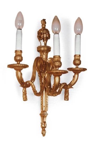 ENSEMBLE DE HUIT APPLIQUES en bronze ciselé...