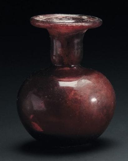 Balsamaire à panse sphérique surmontée d'un...