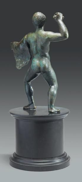 Statuette représentant Héraklès. Il est en...