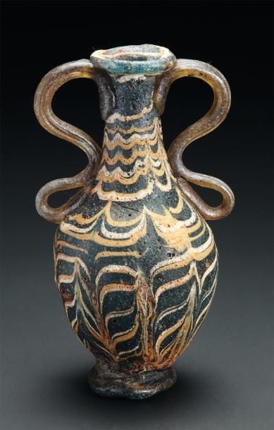 Amphorisque (type Harden) à fond bleu foncé....