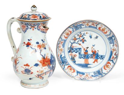 VERSEUSE COUVERTE ET ASSIETTE en porcelaine...