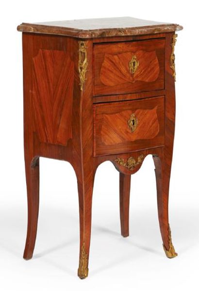 COMMODE D'ENTRE DEUX en placage de bois de...