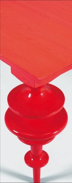 HÉLÈNE TIEDEMANN
Pièce unique table de salle...