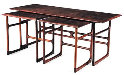 H. BROCKMANN PETERSEN
Ensemble de trois tables...