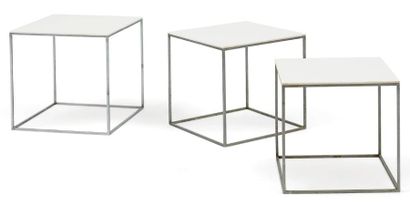 POUL KJEARHOLM
Trois tables gigognes modèle...