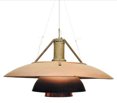 POUL HENNINGSEN (1894-1967)
Suspension. Métal...