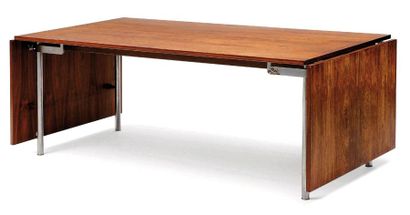 HANS J. WEGNER (1914-2007)
Table de salle...