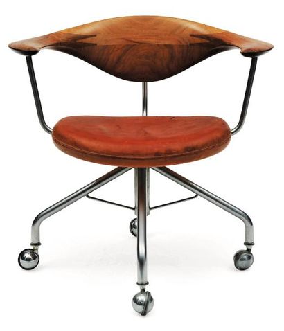 HANS J. WEGNER (1914-2007)
Fauteuil de bureau...