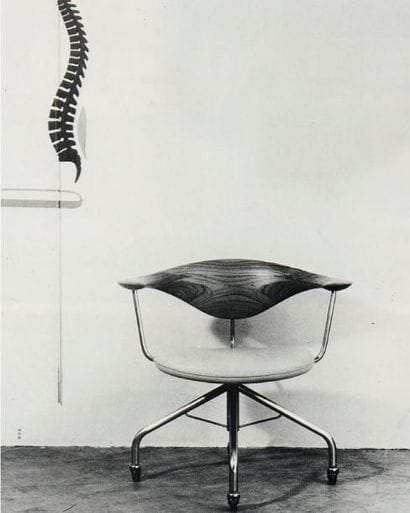 HANS J. WEGNER (1914-2007)
Fauteuil de bureau...