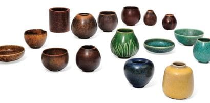 SAXBO
Ensemble composé de cinq vases, quatre...