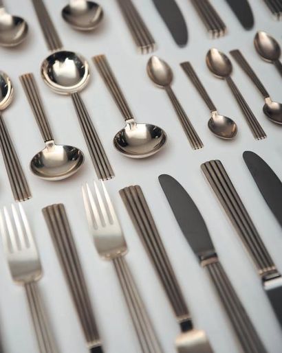 GEORG JENSEN (1866-1935)
Ménagère de 143...