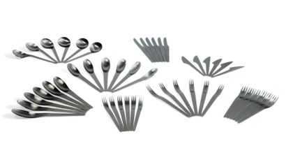 ARNE JACOBSEN (1902-1971)
Menagère composée...