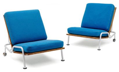 HANS J. WEGNER (1914-2007)
Paire de fauteuils....