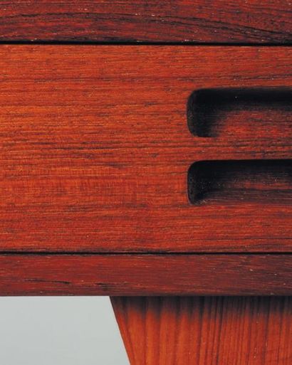 NANNA DITZEL (1923-2005)
Bureau. Teck. Réalisé...