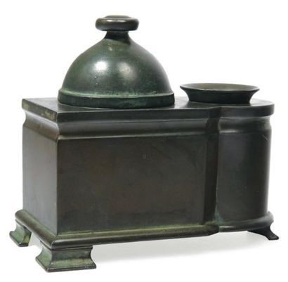 JUST ANDERSEN (1884-1943)
Encrier. Bronze....