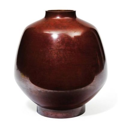 TRAVAIL SCANDINAVE DES ANÉES 1930
Vase. Cuivre...