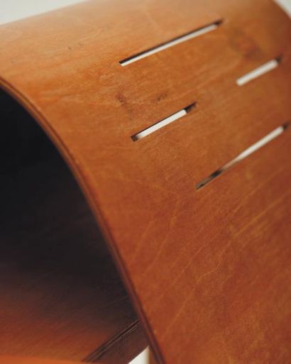 ALVAR AALTO (1898-1976)
Fauteuil 