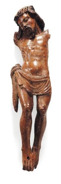Christ en noyer sculpté avec restes de polychromie....
