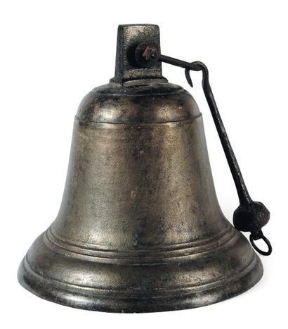 Cloche en bronze. XVIIe / XVIIIe siècle....