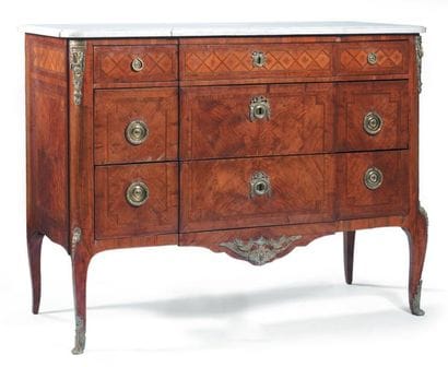 Commode en marqueterie de losanges et fl...
