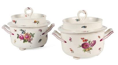 Paire de glacières en porcelaine avec décor...