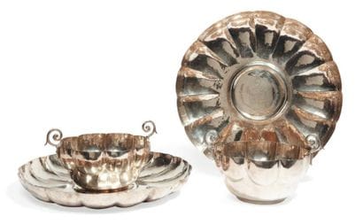 Ensemble en argent composé d'une paire de...
