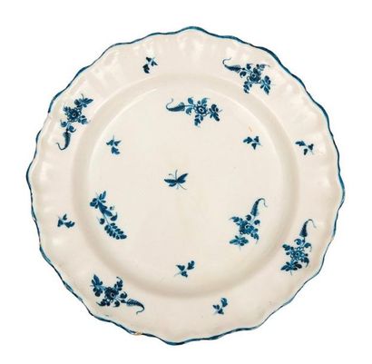 MIDI
Assiette à décor en camaïeu bleu de...
