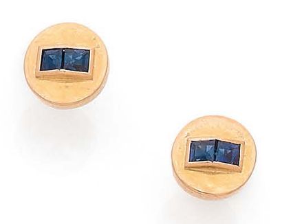 SUITE DE DEUX PAIRES DE BOUCLES D'OREILLES...