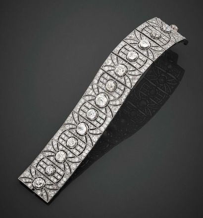 COOSEMANS (ATTRIBUÉ À)
BRACELET en platine,...