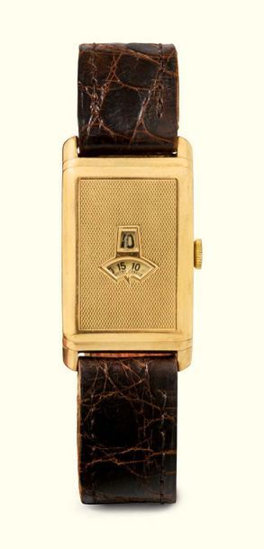 BAUME & MERCIER
MONTRE BRACELET EN OR JAUNE...