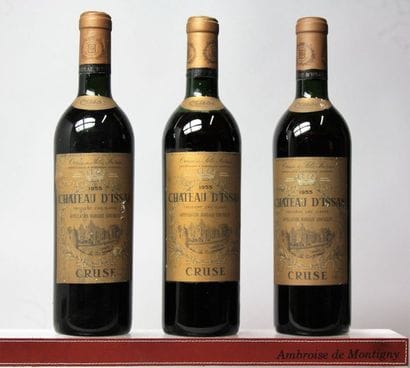 3 bouteilles de Château Issan 3ème GCC Margaux...