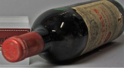 1 BOUTEILLE PETRUS - Pomerol 1979
Etiquette...
