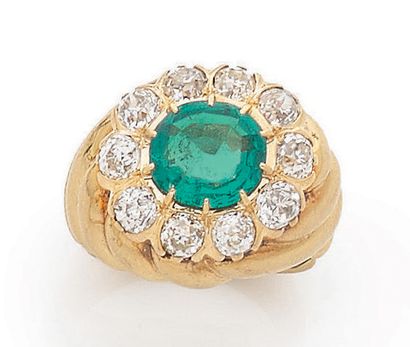 BAGUE DÔME en or jaune 18K (750) godronnée...