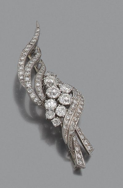Broche gerbe en platine et or gris 18K(750)...