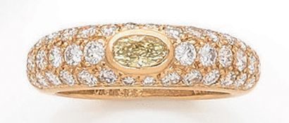 CARTIER modèle «Mimi»
Bague demi-jonc en...