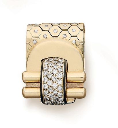 VAN CLEEF & ARPELS
MODÈLE «LUDO-HEXAGONES»
Clip...