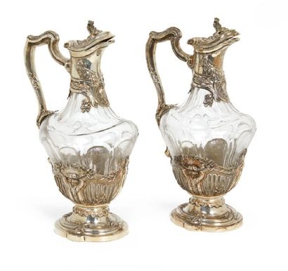 PAIRE DE CARAFES CRISTAL/ARGENT De style...