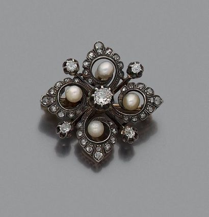 BROCHE QUATRE-FEUILLES en argent et en or...