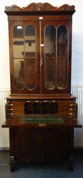 Angleterre, belle commode bureau scriban...